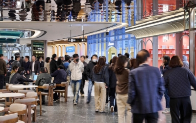 “강남 안 부럽네요”…정용진式 ‘스타필드’ 광화문 한복판 떴다[르포]