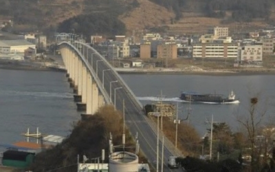 ‘낚싯바늘에 시신이…’ 옛 거제대교 밑 40대 변사체 발견