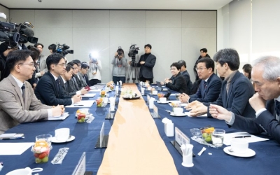 당정, 2월 행정통합 입법..재정분권은 ‘공동세’ 거론