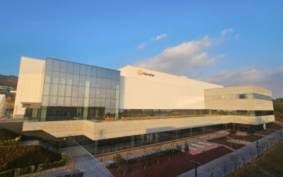 한화시스템, 제주도에 ‘국내 최대 규모’ 우주센터 준공… 내년부터 위성 100기 생산 - 글로벌이코노믹