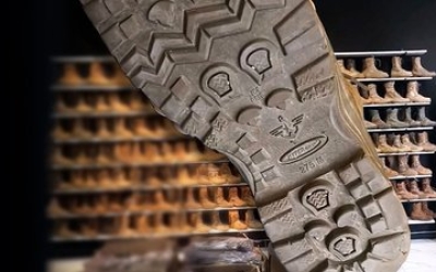 동영상 기사 단독 밑창에 국방부 상징물…이라크서 무더기 판매