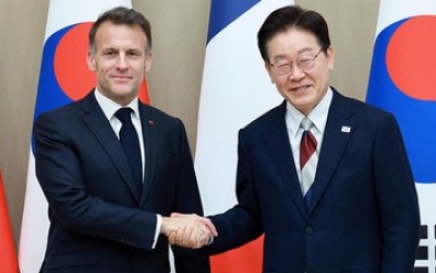 [속보] 이 대통령 “한-프, 2030년 200억불 교역 목표 …호르무즈 수송로 확보 협력”