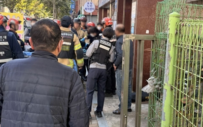 서울 강동구 천호동 상가 건물에서 '흉기 난동'‥3명 병원 이송