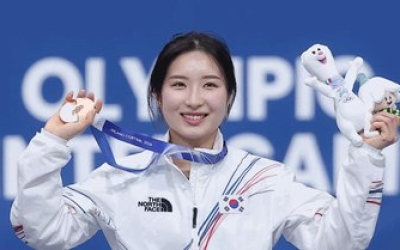 넘어져도 끝내 일어섰다 김길리 쇼트트랙 첫 銅