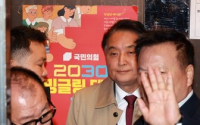 경찰, '3100만원 수수 혐의' 김영환 충북지사 구속영장