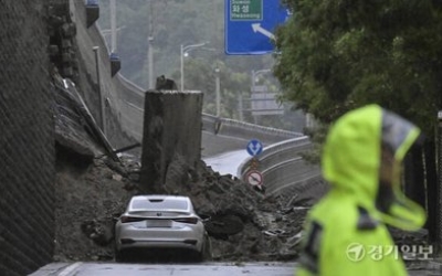 경찰, '중대시민재해 혐의' 이권재 오산시장 압수수색