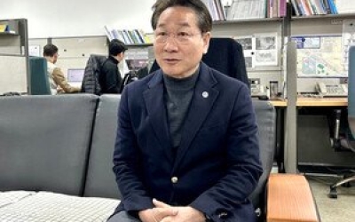 유정복 “행정 통합 졸속”-박찬대 “관료 출신 한계” 기싸움