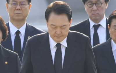 윤 대통령, 이재명 대표와 전화 "다음 주 용산에서 만나자" | 중앙일보