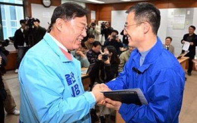 김종훈(진보당 울산시장 예비후보) “김상욱 후보와 단일화 공감…토론회부터”