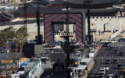 대구 아미들, BTS 보러 상경 대작전...코레일 매진되자 버스 대절도