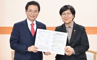 이철우 지사, 안동 찾은 정은경 장관에 “경북(북부) 국립의대 신설·1시간 이내 응급의료체계 국가책임” 건의