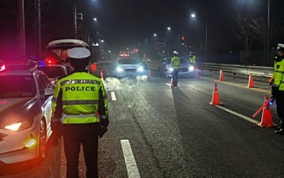 새벽 광주서 중앙분리대 들이받은 음주운전 30대 검거