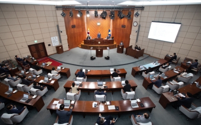 “사업 점검” vs “선거용 수집”···군산시의회 자료요구 논란