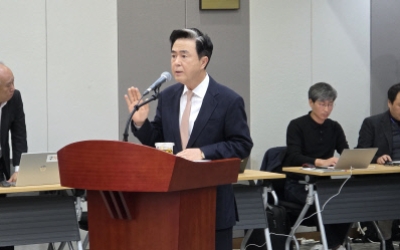 [국감] 충남도 국감, 30분만에 파행… 김태흠 지사 답변태도 등 공방