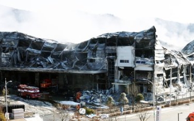 충북 음성 생활용품 공장 화재…외국인 근로자 2명 실종