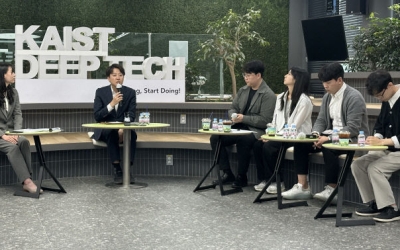 캠퍼스 속으로 들어간 이준석…대전서 청년 민심 경청