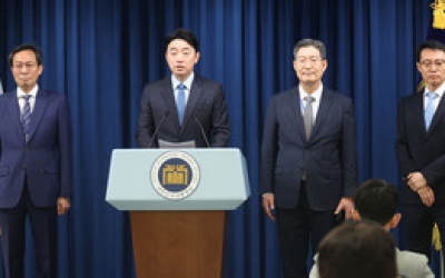 초대 정무수석 우상호…강원인 중용 초미 관심