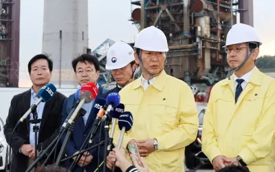 ‘명-청 갈등설’에 몸 낮추는 정청래…“지금은 대통령의 시간”