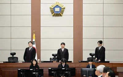 김용현 변호인 “법관이라는 자가 감치를”…방청석에선 “지귀연 힘내세요”