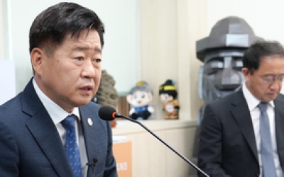 오영훈 제주도지사 11%...참모도 공직 내부도 ‘술렁’