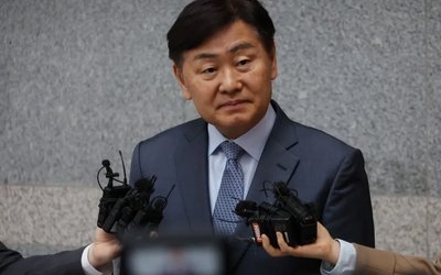 민주, ‘금품 제공 의혹’ 김관영 전격 제명…선거 악재 차단