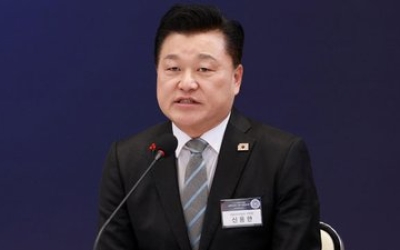 [속보] 신용한, 노영민 꺾고 민주당 충북지사 후보로 확정